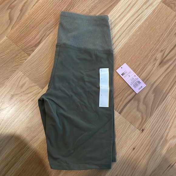 NWT Wild Fable High Waisted Bike Shorts - Picture 1 of 4